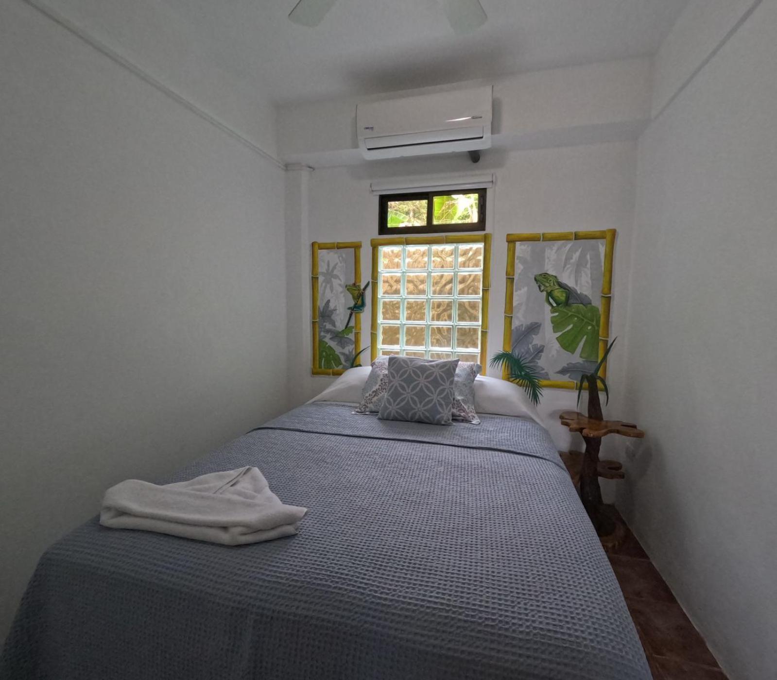 La Sirena Playa Jaco Hotel ภายนอก รูปภาพ